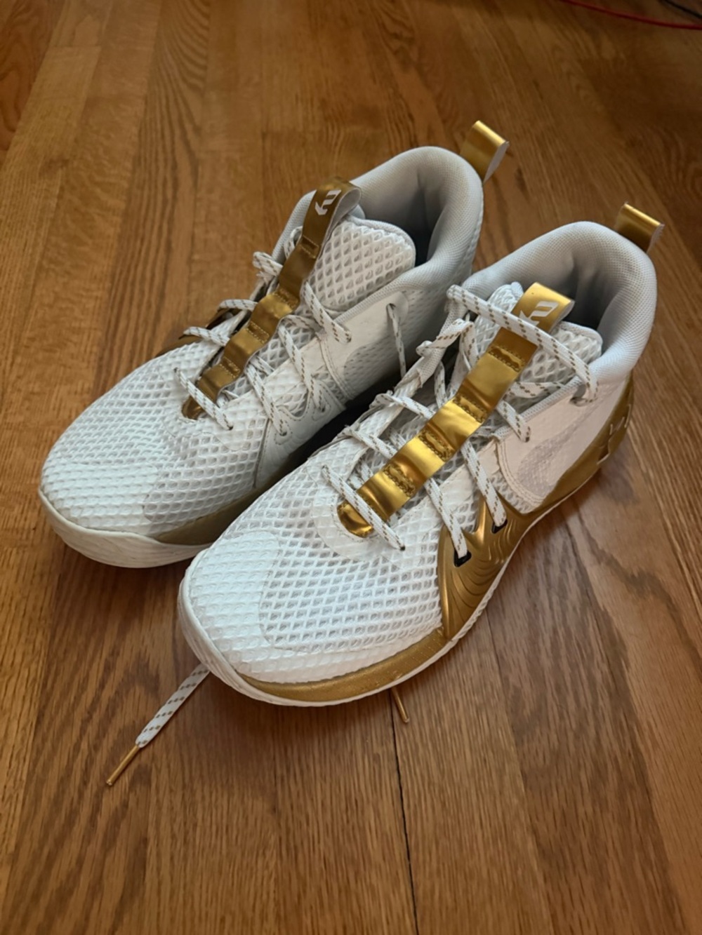 Nike White and Gold Low-Top Basketball Shoes